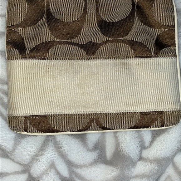 Coach crossbody - Picture 2 of 8